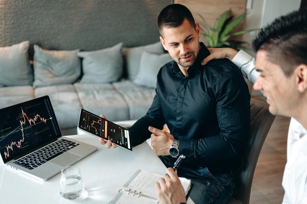 Potencia y Eficiencia para el Futuro Digital